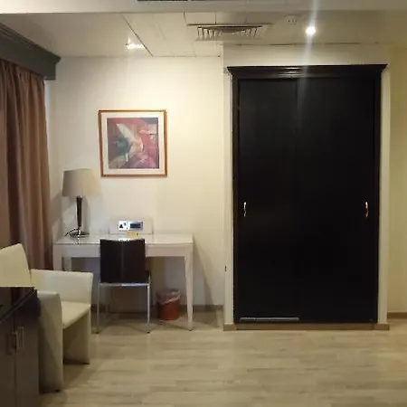 Ξενοδοχείο Castelli 3*