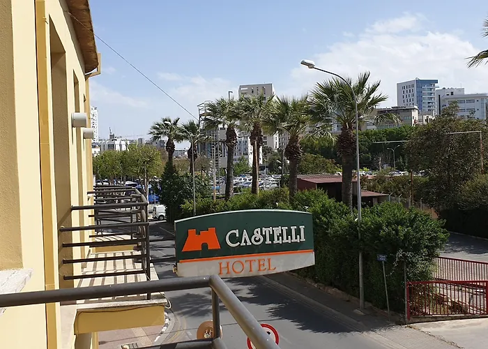 Hotel Castelli 3*